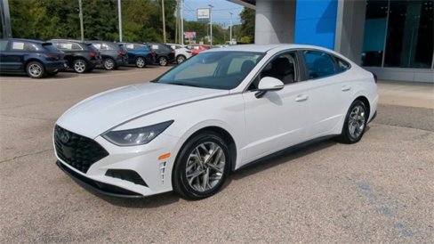 Used 2023 Hyundai Sonata SEL image 4