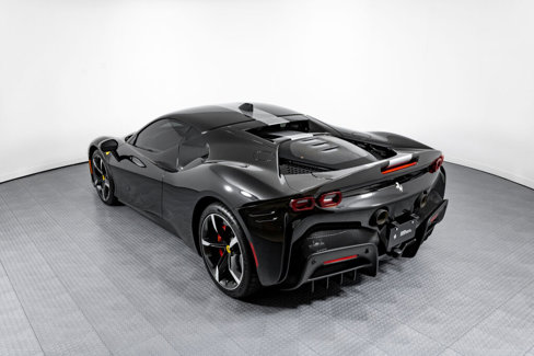 Used 2022 Ferrari SF90 Stradale image 18