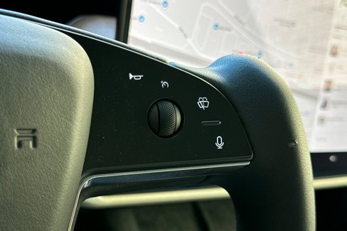 Used 2022 Tesla Model X image 28