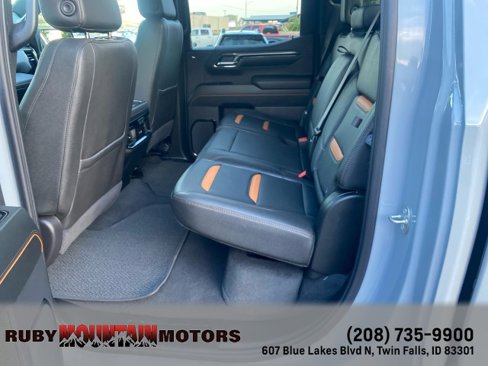 Used 2024 GMC Sierra 1500 AT4 w/ Technology Package image 15