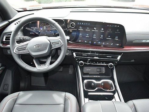 New 2026 Chevrolet Traverse Z71 w/ Driver Confidence Package image 11