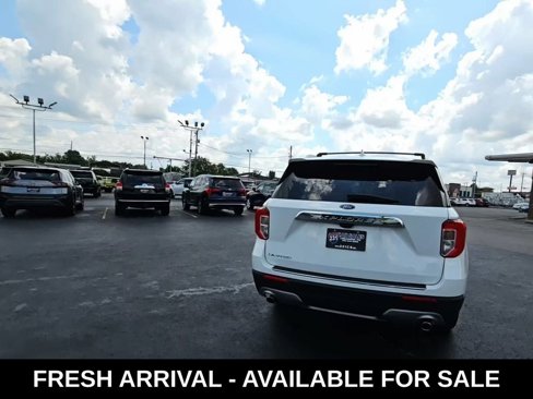 Used 2023 Ford Explorer Limited w/ Limited Technology Package image 5