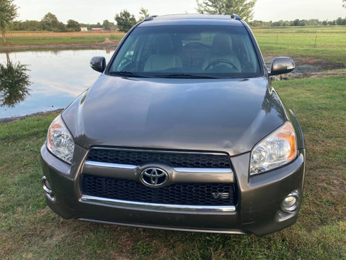 Used 2012 Toyota RAV4 Limited image 2