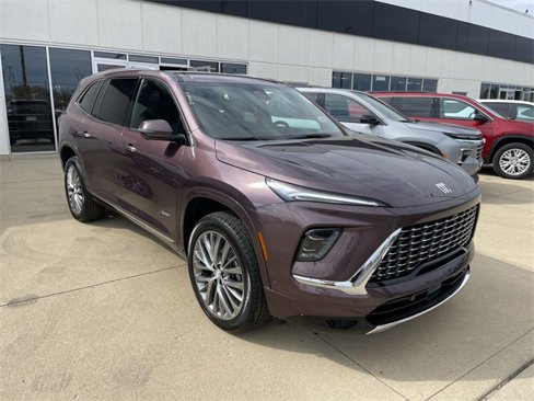 New 2026 Buick Enclave Avenir w/ Super Cruise Package image 2