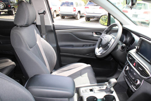 Used 2019 Hyundai Santa Fe SEL w/ Cargo Package image 11