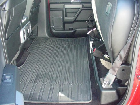 Used 2015 Ford F150 Platinum w/ Equipment Group 701A Luxury image 27
