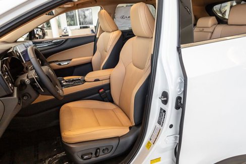 New 2026 Lexus NX 350h AWD w/ Premium Package image 6