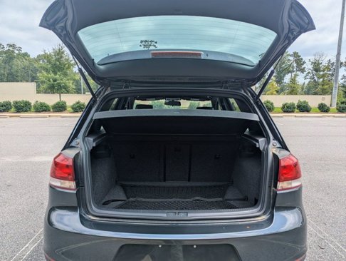 Used 2011 Volkswagen Golf 4-Door image 9