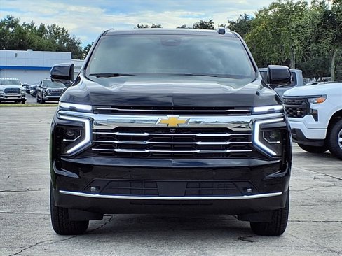 New 2026 Chevrolet Suburban LT w/ Comfort Package image 2
