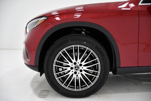 New 2025 Mercedes-Benz GLC 300 4MATIC image 5