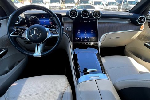 Used 2024 Mercedes-Benz GLC 300 4MATIC image 15