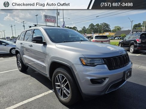 Used 2018 Jeep Grand Cherokee Limited w/ Luxury Group II image 11