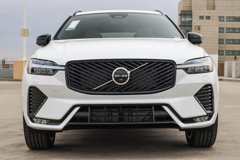 New 2026 Volvo XC60 B5 Plus w/ Protection Package Premier image 2