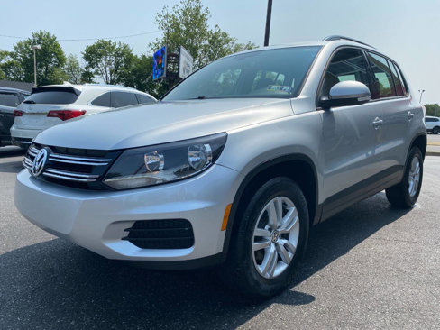 Used 2017 Volkswagen Tiguan S image 7