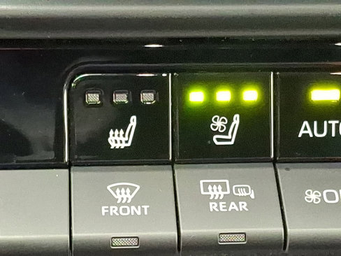 Used 2025 Toyota Crown XLE image 19