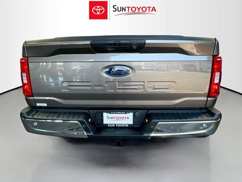 Used 2022 Ford F150 XLT w/ Trailer Tow Package image 5
