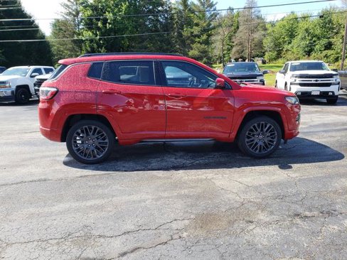 Used 2022 Jeep Compass Limited image 9