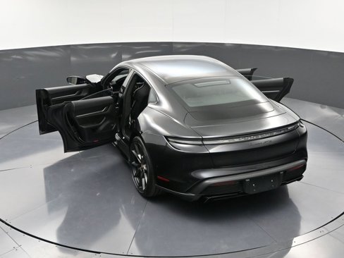 New 2025 Porsche Taycan GTS image 38