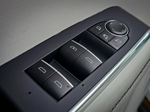 New 2026 GMC Acadia Denali w/ Super Cruise Package image 12