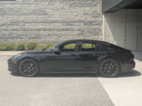 New 2025 Porsche Panamera 4 image 2