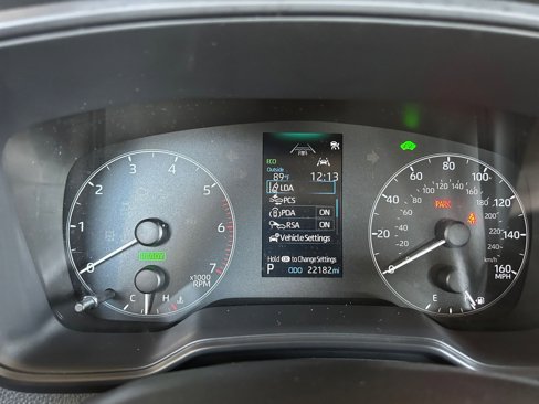 Used 2025 Toyota Corolla LE image 38
