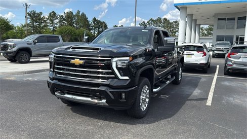 New 2025 Chevrolet Silverado 2500 LT w/ Z71 Chrome Sport Edition image 3