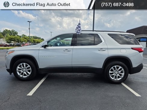 Used 2020 Chevrolet Traverse LT image 3