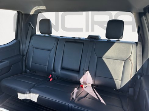 New 2026 Ford F350 Lariat image 18