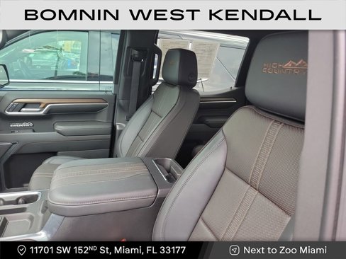 Used 2025 Chevrolet Silverado 1500 High Country image 9