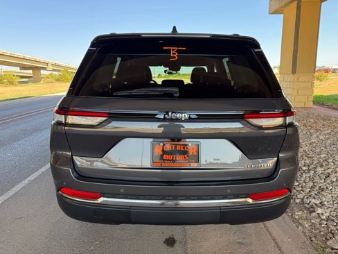 Used 2022 Jeep Grand Cherokee Limited image 4