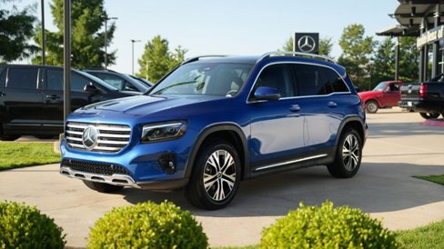 Certified 2025 Mercedes-Benz GLB 250 image 3