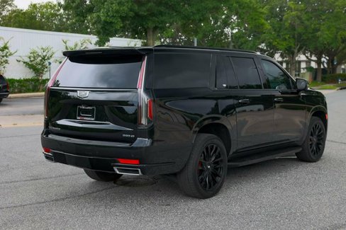 Used 2021 Cadillac Escalade ESV Premium Luxury image 13