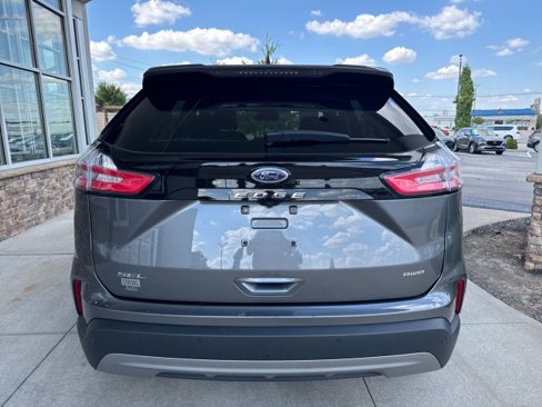 Used 2024 Ford Edge SEL image 4