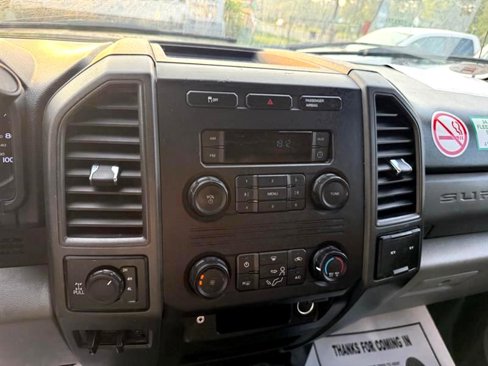Used 2017 Ford F250 XL w/ Power Equipment Group image 33