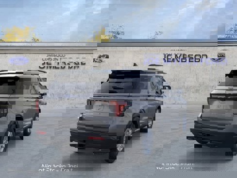 New 2025 Ford Explorer Active image 8