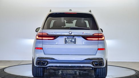 New 2026 BMW X7 M60i image 3