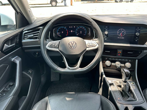 Used 2024 Volkswagen Jetta SEL image 25