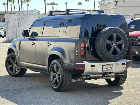 Used 2024 Land Rover Defender 110 SE image 6