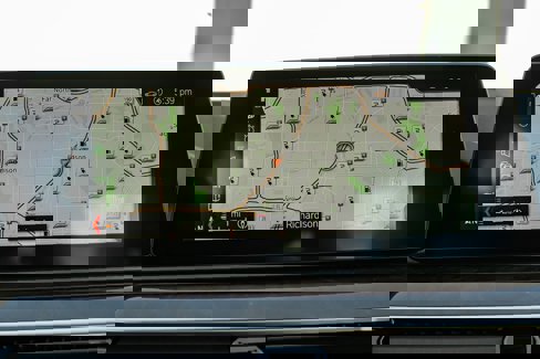 Used 2019 BMW 530e w/ Convenience Package image 21