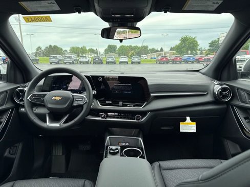 New 2026 Chevrolet Equinox LT w/ Convenience Package II image 14