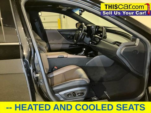 Used 2024 Lexus ES 350 w/ Premium Package image 11