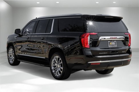 Used 2022 GMC Yukon XL SLT w/ SLT Luxury Package image 8