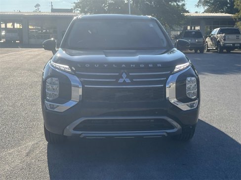 New 2025 Mitsubishi Outlander SE image 8