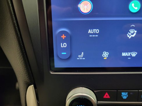 Used 2024 Ford Edge SEL image 7