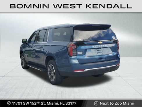 Used 2025 Chevrolet Suburban LS image 5