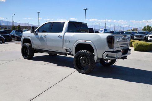 Used 2025 GMC Sierra 2500 Denali Ultimate image 4