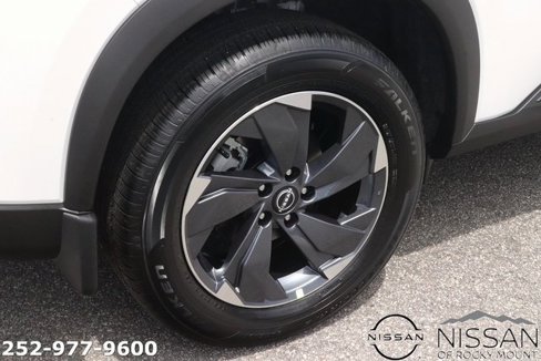 New 2026 Nissan Rogue SV image 7