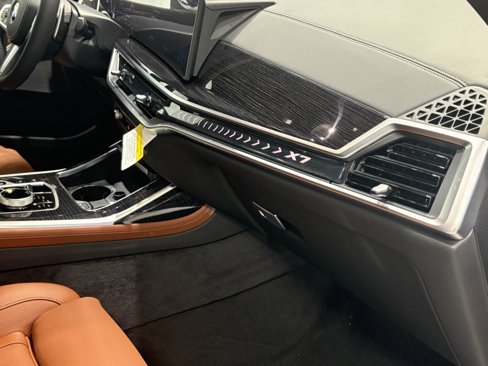 New 2026 BMW X7 xDrive40i w/ Executive Package image 24