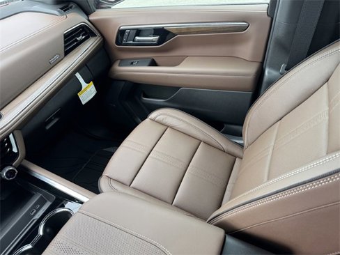 New 2025 Chevrolet Tahoe High Country image 16