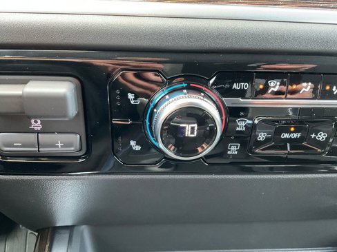 New 2026 GMC Sierra 1500 Elevation image 9
